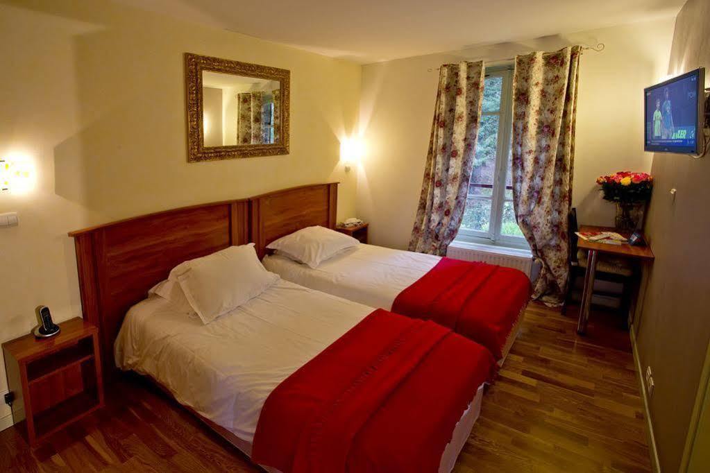 Hostellerie Du Lys Lamorlaye Exterior photo